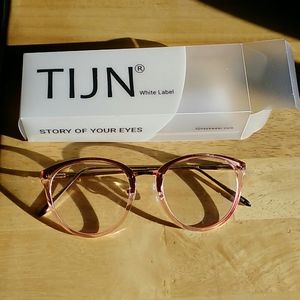 NWOT TIJN Pink eyeglasses